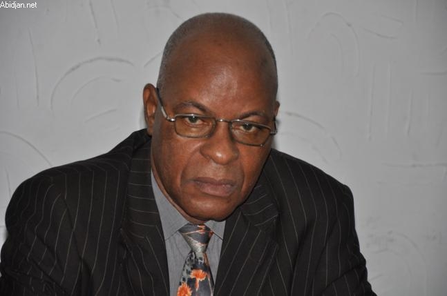 CNP / Renouvellement des instances :  Me René Bourgoin passe  le flambeau à Amoakon Sidonie